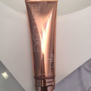 Victoria’s Secret Exfoliate Body Smoothing Scrub